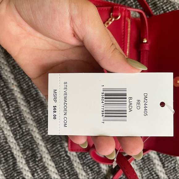 NWT Red Crossbody Purse with gold hardware - Picture 3 of 8